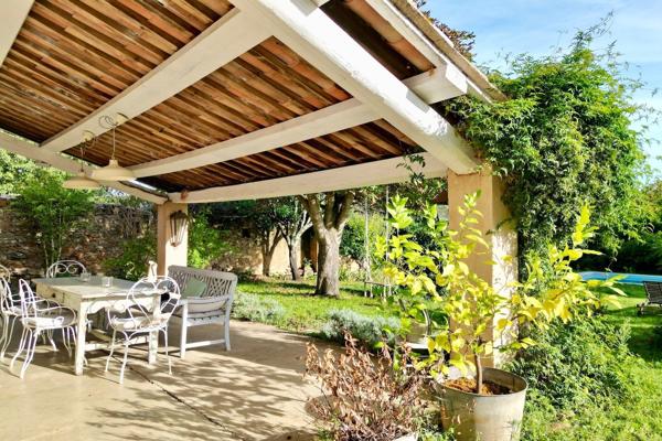 Vente Maison de luxe Uzès 7 Pièces 300 m²