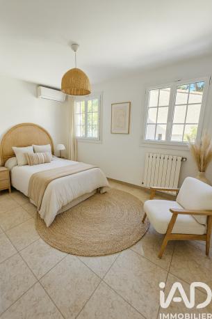 Maison à vendre 6 pièces 215 m² Aix-en-Provence