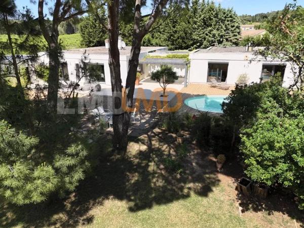 Maison d'architecte de 280m2 secteur résidentiel