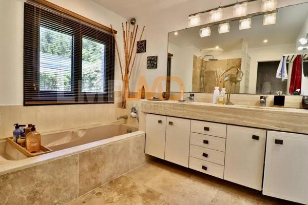 Maison d'architecte de 280m2 secteur résidentiel