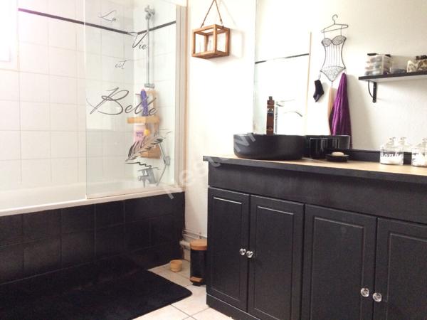 EXCLUSIVITE : TONNAY CHARENTE : Maison 3 chambres, garage et jardin privatif