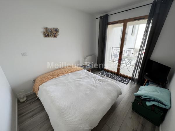 T2 BIS PENTAGONE  Entièrement rénové en 2021- locataire en place 750 euros/mois