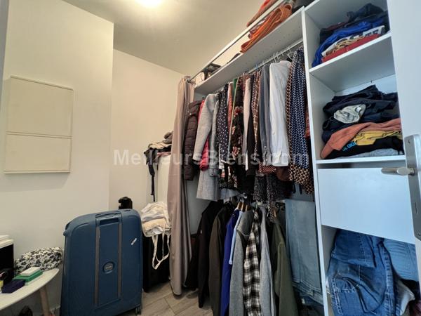 T2 BIS PENTAGONE  Entièrement rénové en 2021- locataire en place 750 euros/mois