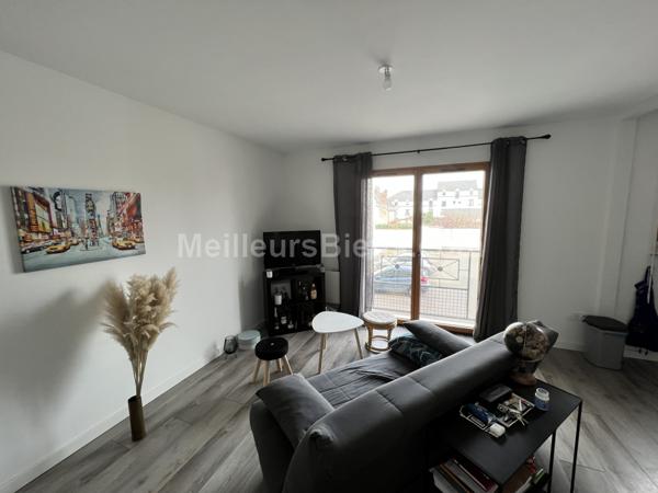 T2 BIS PENTAGONE  Entièrement rénové en 2021- locataire en place 750 euros/mois