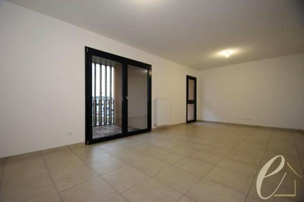 Villefranche Sur Saône CLAUDE VIGNARD – Appartement traversant 4 pièces de 76 m² avec balcon et garage