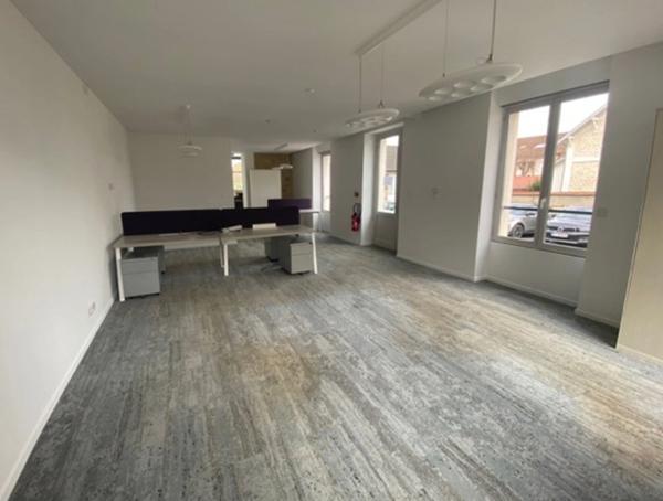 Immeuble 300m² à vendre L'ISLE ADAM (95)