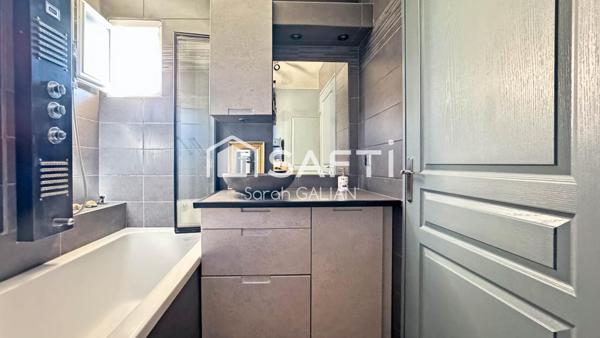 Dernier étage - beaucoup de rangements - Calme