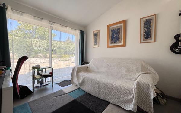 Maison à vendre    5 pièces • 152 m2 Le Tignet