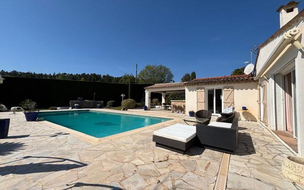 Maison à vendre    5 pièces • 152 m2 Le Tignet