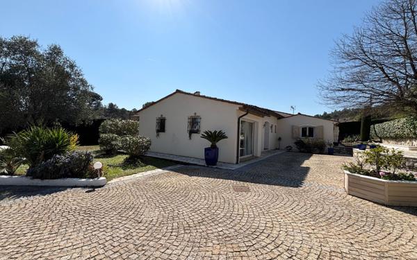 Maison à vendre    5 pièces • 152 m2 Le Tignet