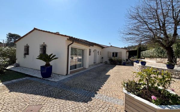 Maison à vendre    5 pièces • 152 m2 Le Tignet