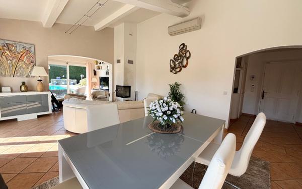 Maison à vendre    5 pièces • 152 m2 Le Tignet