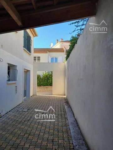 A VENDRE MAISON 213M² A BEZIERS TERRAIN DE 470M² - Secteur Les Arènes.