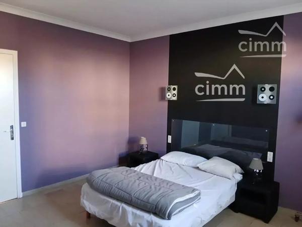 A VENDRE MAISON 213M² A BEZIERS TERRAIN DE 470M² - Secteur Les Arènes.