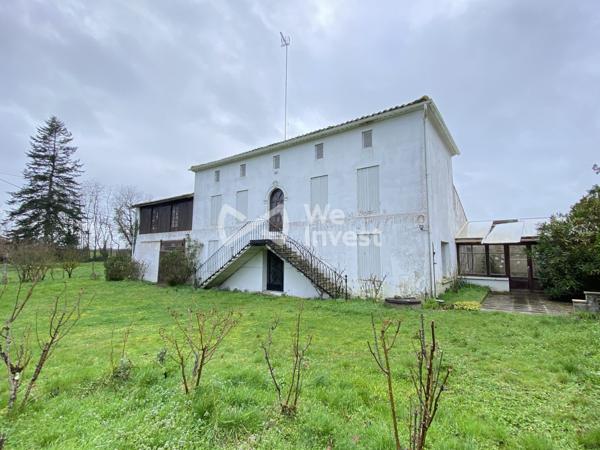 Le charme d’une maison de maître au cœur de 2,5 hectares de nature.