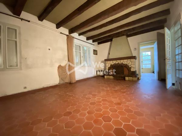 Le charme d’une maison de maître au cœur de 2,5 hectares de nature.