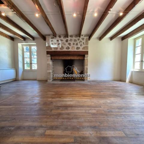 Belle maison en pierre