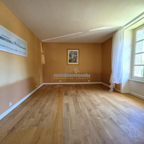 Belle maison en pierre
