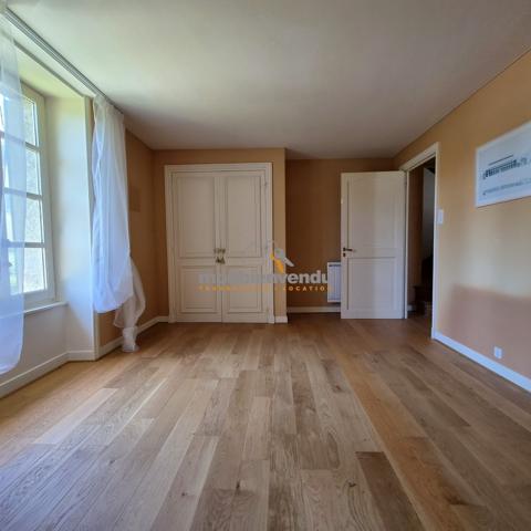 Belle maison en pierre