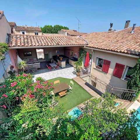 Maison de ville 232m² avec patio 150m² et garage