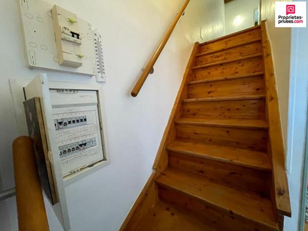 Maison de village avec garage et terrasse Quinson (04500)