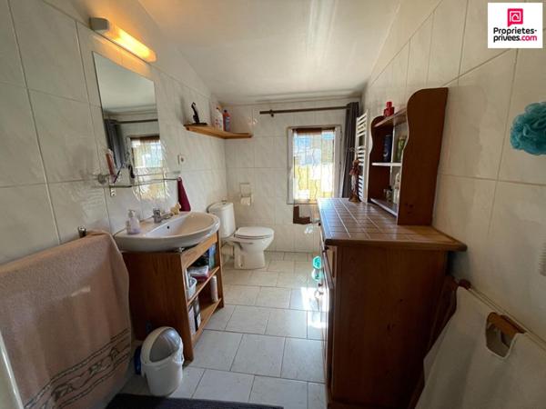 Maison de village avec garage et terrasse Quinson (04500)