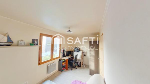 En lisière de Forêt, Maison & Dépendance en Bois sur grand terrain - Fort potentiel