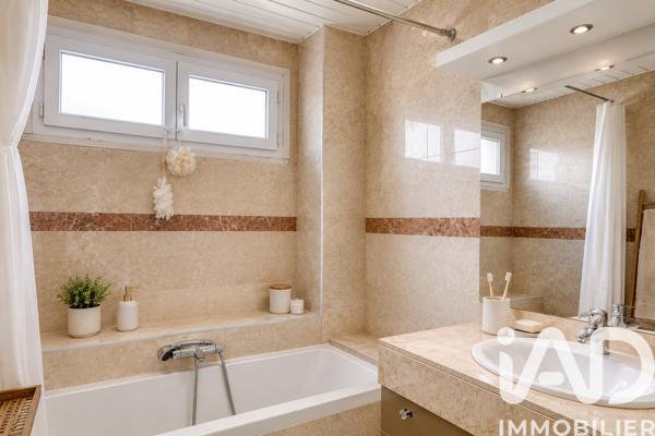 Maison à vendre 7 pièces 142 m² Poissy