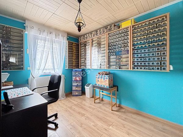 A vendre : Maison 5 pièces - trois chambres avec garage et charmant jardin à Rezé secteur Blordière