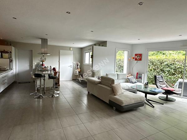 Nantes - Orvault Pont du Cens : En vente, Maison +100m² habitables avec vie de plain pied. Proche Cens et commerces.