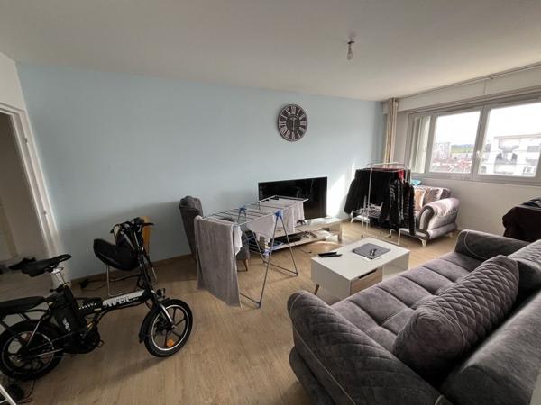 Appartement à vendre |  Saint-Priest |  5 pièces | 101 m²