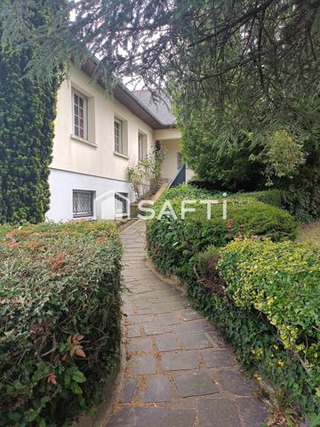 Safti-Benjamin Marcouiller vous propose : Maison 6 pièces.