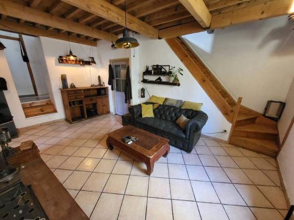 Maison de ville + Studio à louer