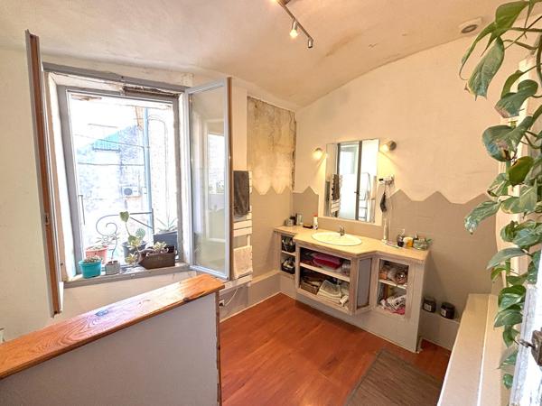 Maison de ville + Studio à louer