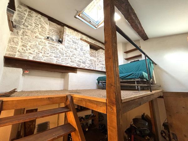 Maison de ville + Studio à louer