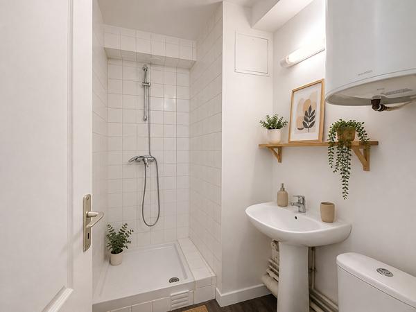 Appartement coeur de ville de Meaux - Studio entièrement redécoré, gare à 5 min à pieds - petite copropriété