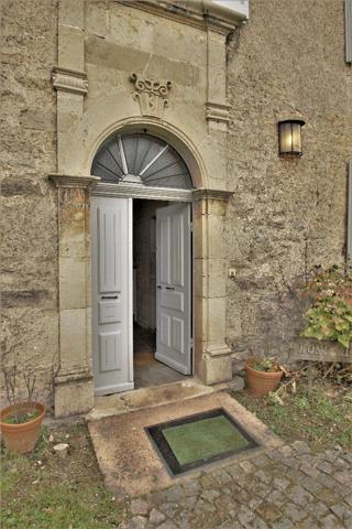 Situation privilégiée pour vos mariages avec potentiel d'accueil, dans un cadre de vie paradisiaque. Saint antonin noble val