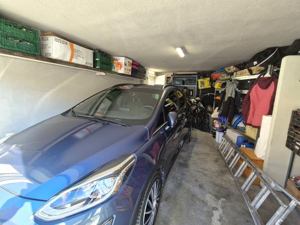 Maison plain pied avec cour et garage !