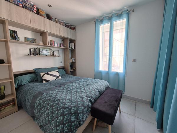 Maison plain pied avec cour et garage !