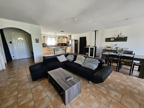Maison de plain-pied avec piscine - 150 m² habitables Bassilac