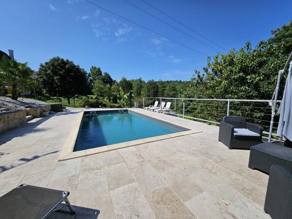 Maison de plain-pied avec piscine - 150 m² habitables Bassilac