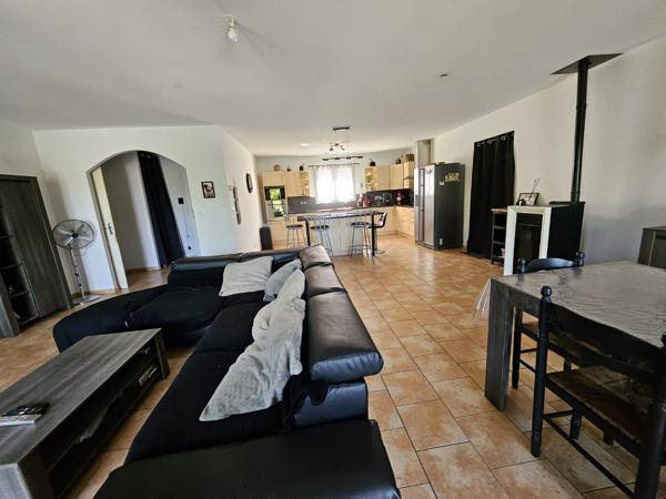 Maison de plain-pied avec piscine - 150 m² habitables Bassilac