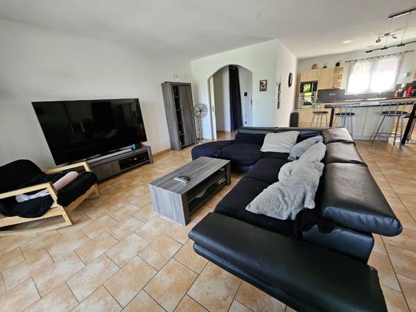 Maison de plain-pied avec piscine - 150 m² habitables Bassilac