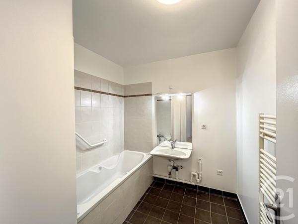 Appartement F3 à vendre  3 pièces - 61,66 m2 RIOM - 63