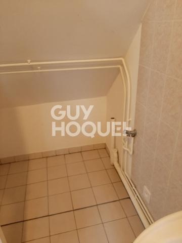 STUDIO Clermont 1 pièce(s) 24.6 m2