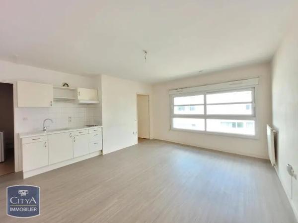 Appartement à louer 2 pièces 37.65m² Tours (37000)