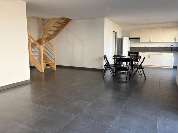 A louer - Maison T5 meublé avec terrasse, jardin et garage - Saint Barthélémy d'Anjou