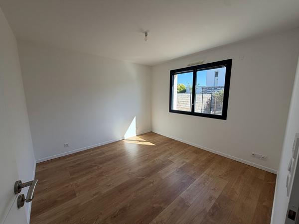 A louer - Maison T5 meublé avec terrasse, jardin et garage - Saint Barthélémy d'Anjou
