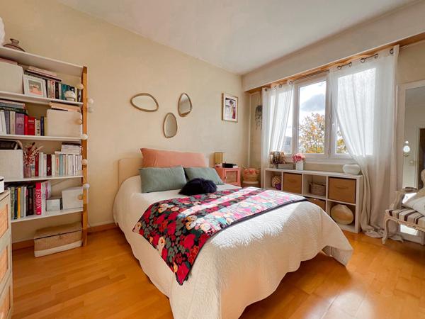 A VENDRE : Appartement T3 ANGERS - 2 chambres - Balcons - Parking - Cave