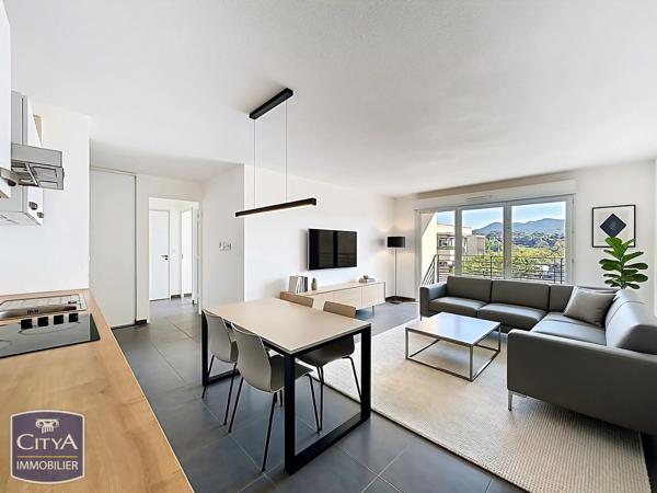 Appartement à vendre 3 pièces 62.32m² Fréjus (83600)
